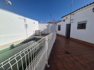 Chalet en venta en El Poblado - Abulagar en Puertollano