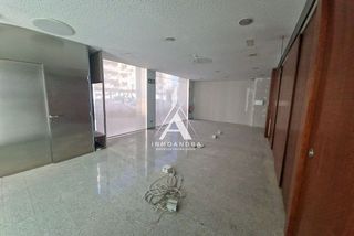 Local comercial en alquiler en Universidad - Los Lirios en Logroño