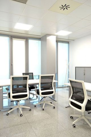 Oficina en alquiler en El Clavín-Valdeluz en Guadalajara