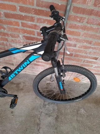 Orjente asta el sabado 6/30/26Bicicleta B-TWIN ROC