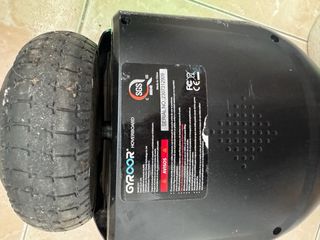 Hoverboard GYROOR Negro con Luces LED