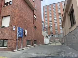Garaje en alquiler en Hospital - G3 - G2 en Burgos