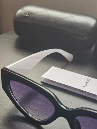 Gafas de Sol Chanel Negras y Blancas