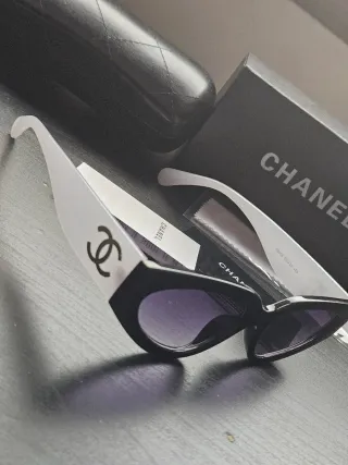 Gafas de Sol Chanel Negras y Blancas