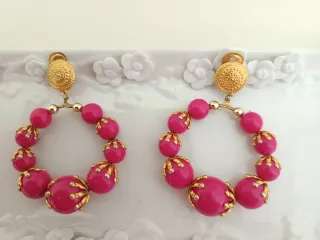 Pendientes de flamenca con un diseño de medallón