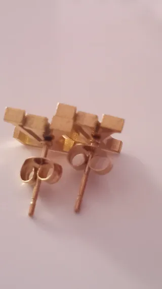 Pendientes Lv Dorados