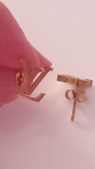 Pendientes Lv Dorados