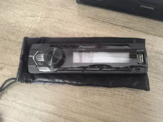 Radio Pioneer MVH-S120UB