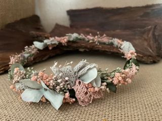 Corona de flores secas comunión