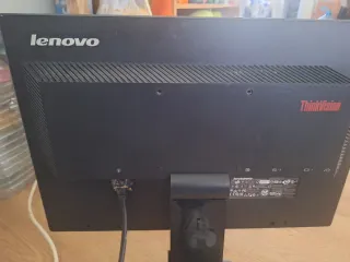 Monitor Lenovo ThinkVision L2250p HDMI