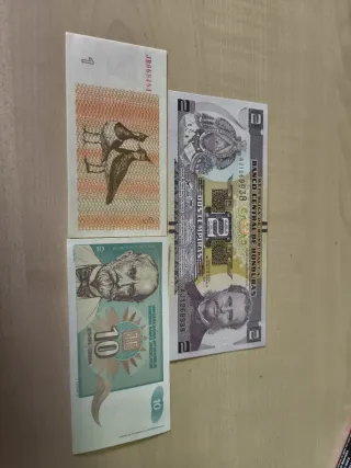 Lote 3 billetes mundiales sin circular