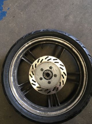 Neumático Continental 110/70-16 52S y Llanta