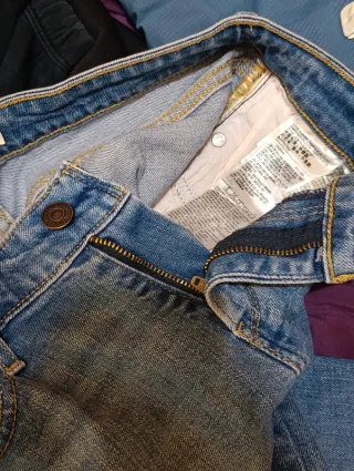 Pantalón Levís 711 Skinny W29 / L32 R142