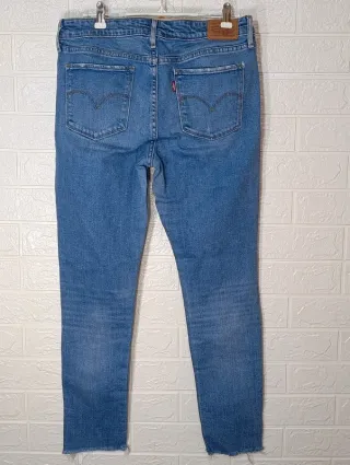 Pantalón Levís 711 Skinny W29 / L32 R142