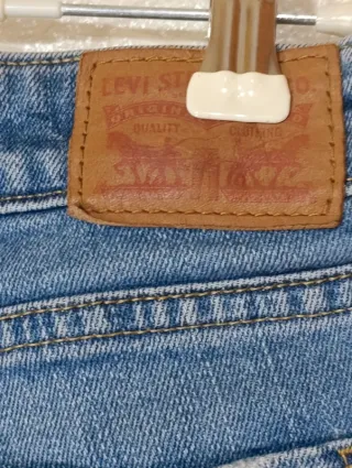 Pantalón Levís 711 Skinny W29 / L32 R142