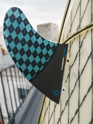 Tabla de surf MB con quillas