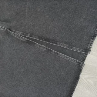 Falda vaquera Levi's gris midi