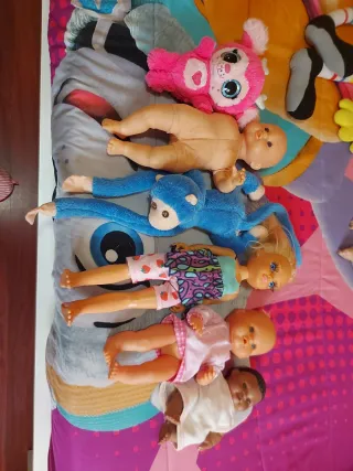 Lote 6 muñecos y peluches