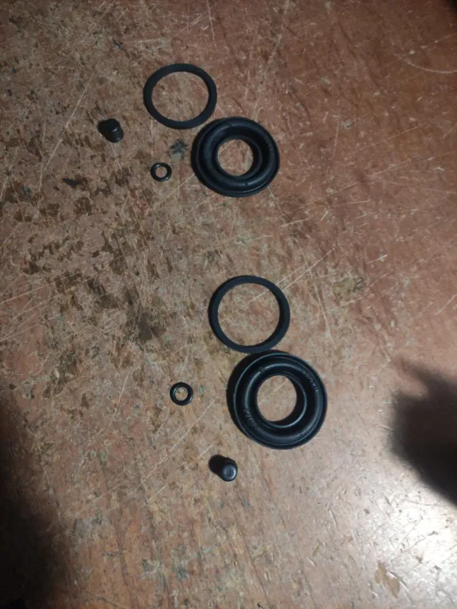 Juego gomas reparación pinzas Seat 124/1430