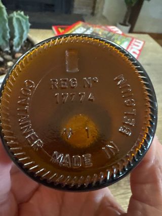 Antiguo frasco farmacia