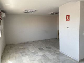 Local comercial en venta en Residencial Triana - Barrio Alto en Gabias (Las)