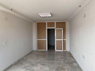 Local comercial en venta en Residencial Triana - Barrio Alto en Gabias (Las)