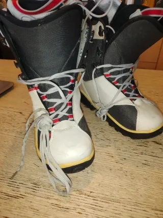 Scarponi Snowboard Taglia 39