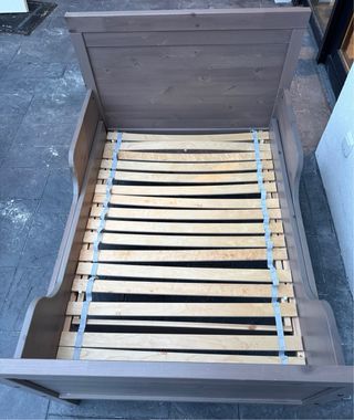 Cama extensible infantil de la marca IKEA
