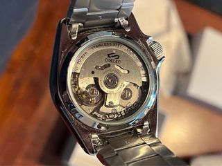 Reloj Seiko 5 Sport Beige/Plata