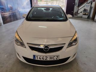 Opel Astra 2011