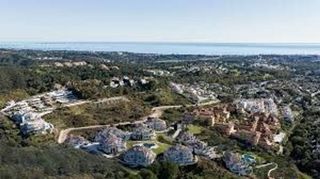 Piso en venta en Los Naranjos - Las Brisas en Marbella