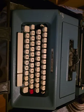 Máquina de escribir Olivetti Studio 46