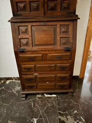 Vendo escritorio antiguo aproximado 1920