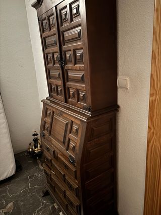 Vendo escritorio antiguo aproximado 1920