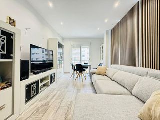 Piso en venta en La Granja-La Colina-Los Pastores en Algeciras