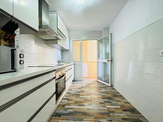 Piso en venta en La Granja-La Colina-Los Pastores en Algeciras