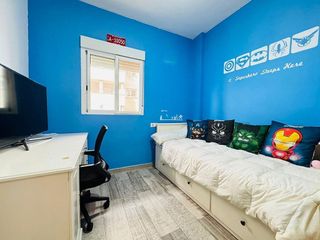 Piso en venta en La Granja-La Colina-Los Pastores en Algeciras