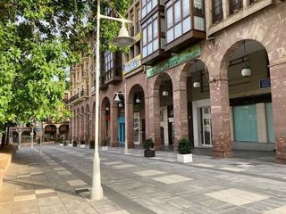 Local comercial en venta en Centro en Torrelavega