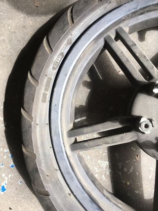 Neumático Kenda 120/80-16 con llanta