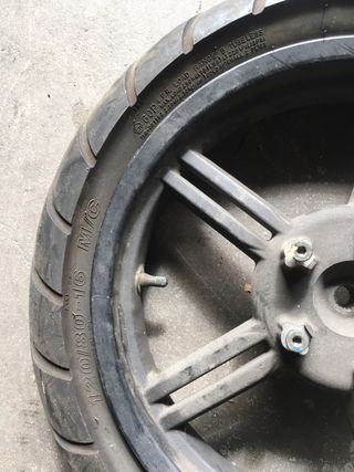 Neumático Kenda 120/80-16 con llanta