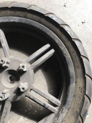 Neumático Kenda 120/80-16 con llanta