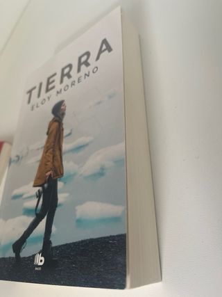 Tierra (Ficción) (Spanish Edition)