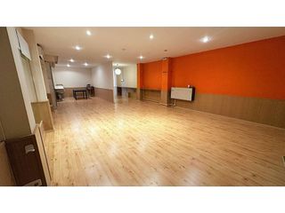Local comercial en alquiler en Casagemes - Canyadó en Badalona