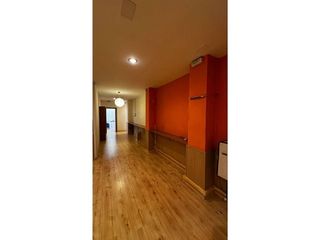 Local comercial en alquiler en Casagemes - Canyadó en Badalona