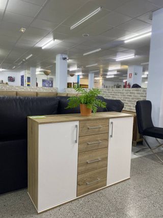 Cómoda blanca y cambriano 2 puertas