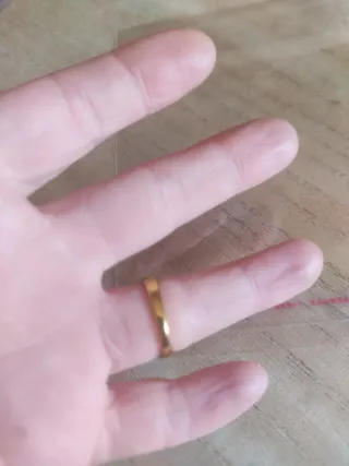 Anello ottone dorato con pietra verde