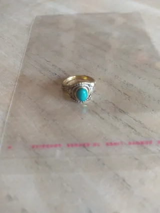 Anello ottone dorato con pietra verde