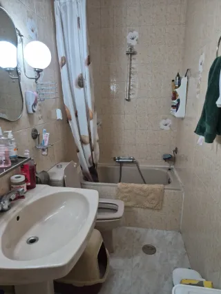 Alquilar habitación a una mujer