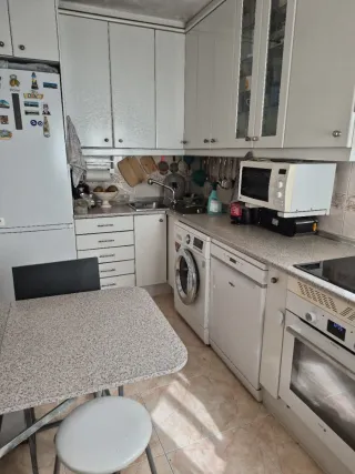 Alquilar habitación a una mujer