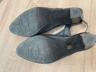Zapatos de piel auténtica talla 39
